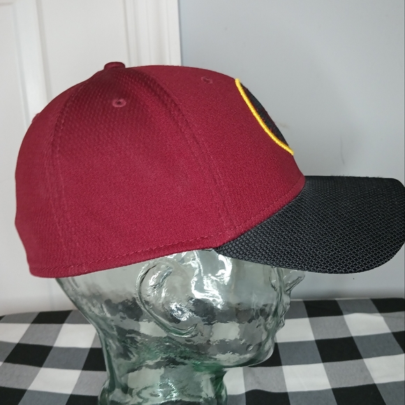 The Washington Football Team New Era Fitted Hat - Picture 4 of 6